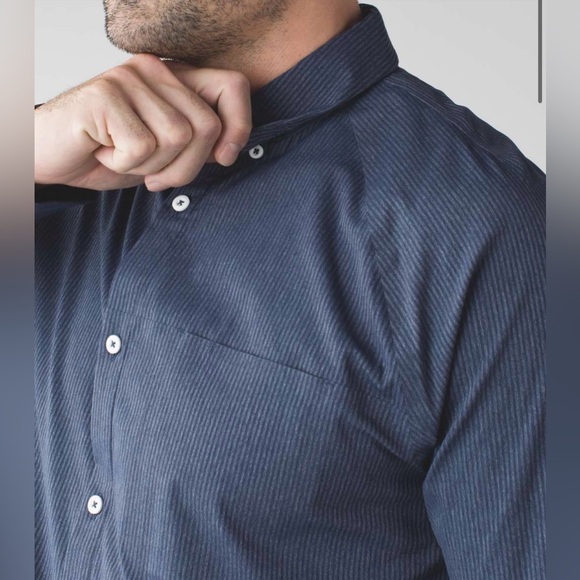 Lululemon 🍋 Bonded Voyage Long Sleeve Button Down Heathered Deep Navy Size M - Picture 14 of 16